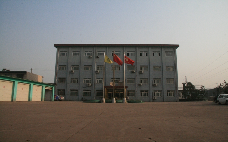 1999年，成立唐山合利鋼鐵廠，鋼鐵是這樣煉成的