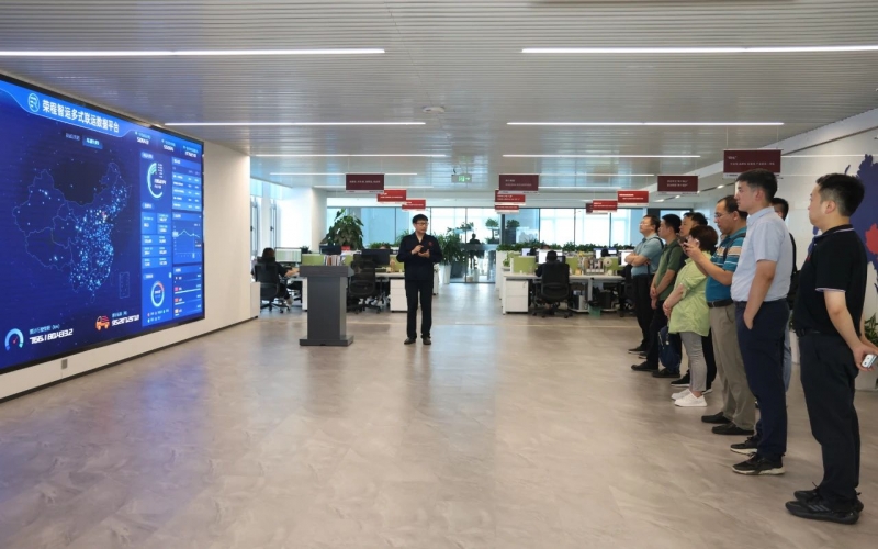 交通運輸部科學研究院、中國交通報社相關(guān)領(lǐng)導到榮程集團調(diào)研座談