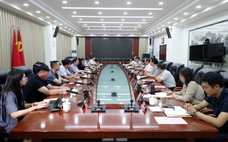 周波接待天津榮程祥泰投資控股集團有限公司、天津東疆綜合保稅區(qū)、天津市海河產(chǎn)業(yè)基金管理有限公司負(fù)責(zé)人一行