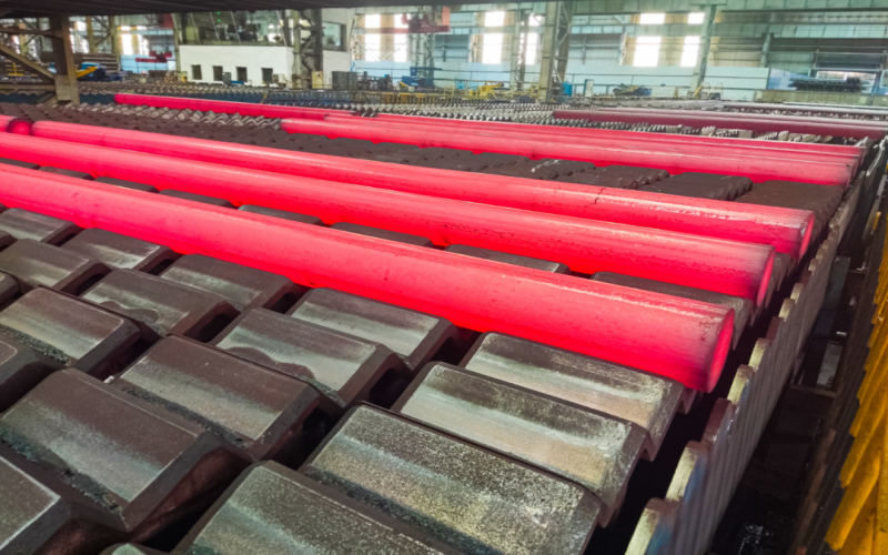 龍年開門紅！天榮軋鋼廠φ230規(guī)格棒材研發(fā)成功