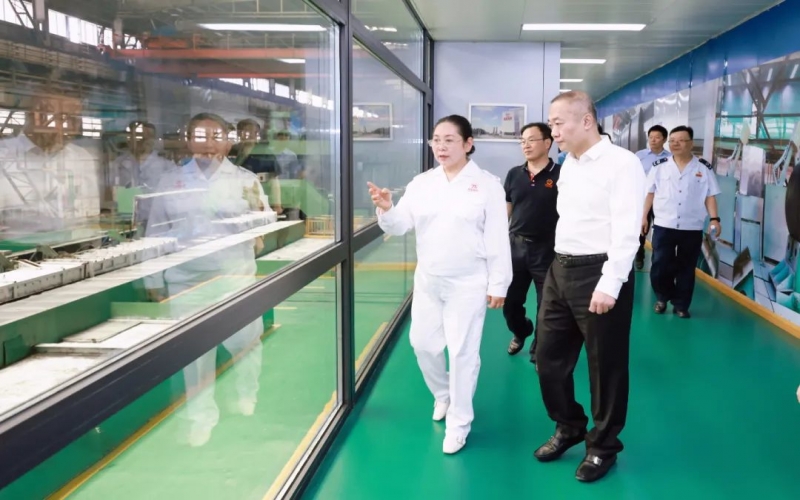 天津市稅務(wù)局黨委書記、局長齊志宏一行到榮程集團(tuán)參觀調(diào)研