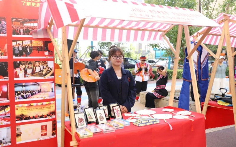 津南區(qū)民族團(tuán)結(jié)進(jìn)步宣傳月啟動(dòng)，時(shí)代記憶精彩亮相