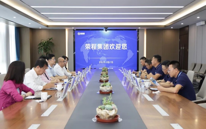 新疆生產建設兵團第十四師昆玉市黨委常委、副師長王鑫到訪榮程集團